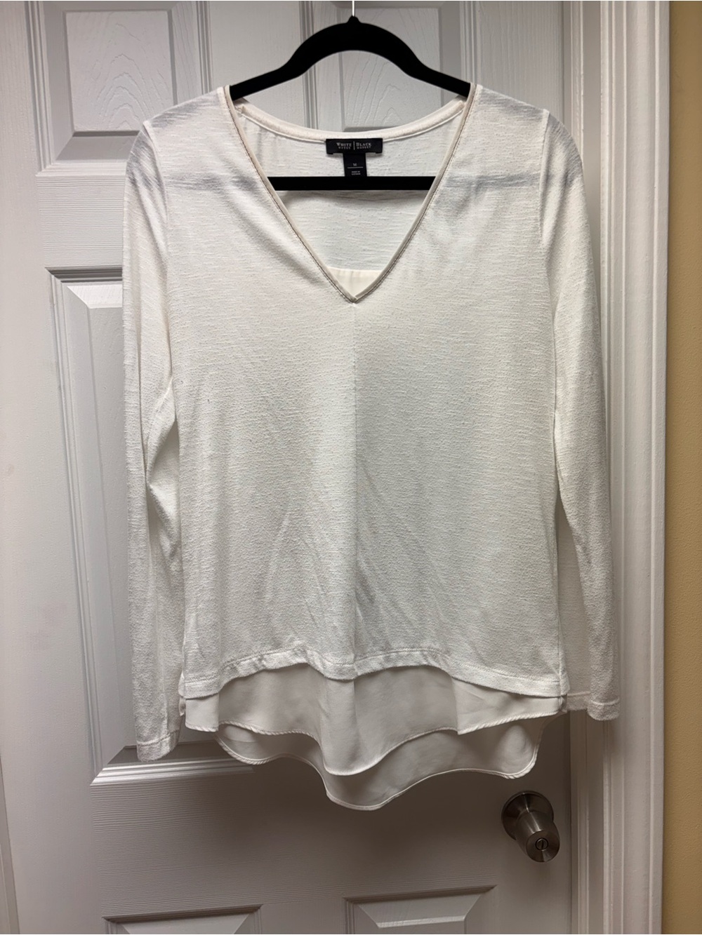 White House Black Market White Layered V-Neck Long Sleeve Blouse | Size Medium